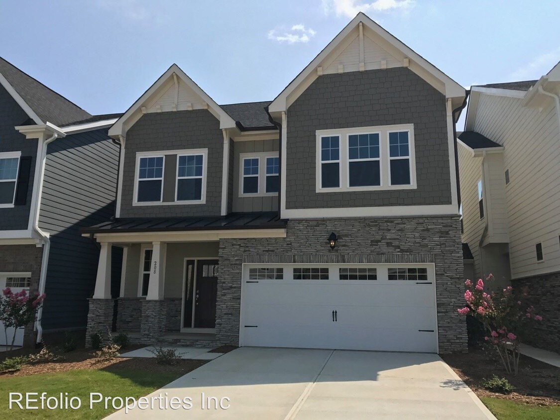 Foto principal - 4 br, 2.5 bath House - 208 Hensley Oak Way