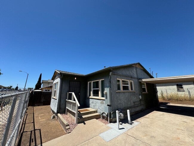 Foto del edificio - Beautifully Renovated Home in Vibrant San Diego Community