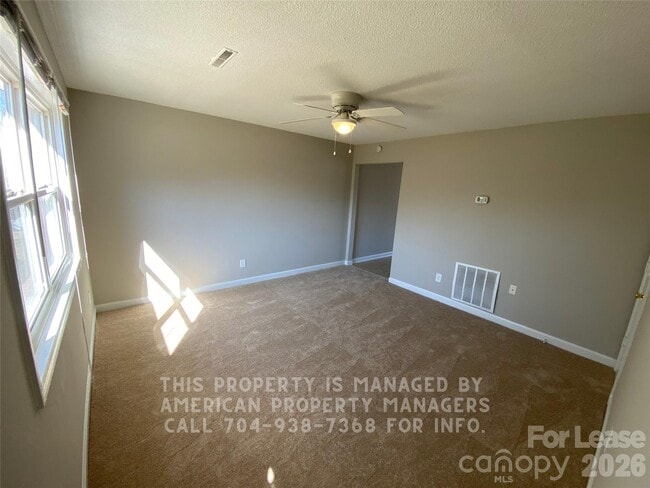 Building Photo - 1111 Arbor Dr