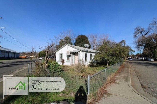 Building Photo - 1100 Grange, Short trip to amenities and w...