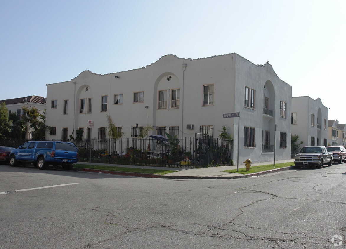 5200 Marathon Street - 5200 Marathon St