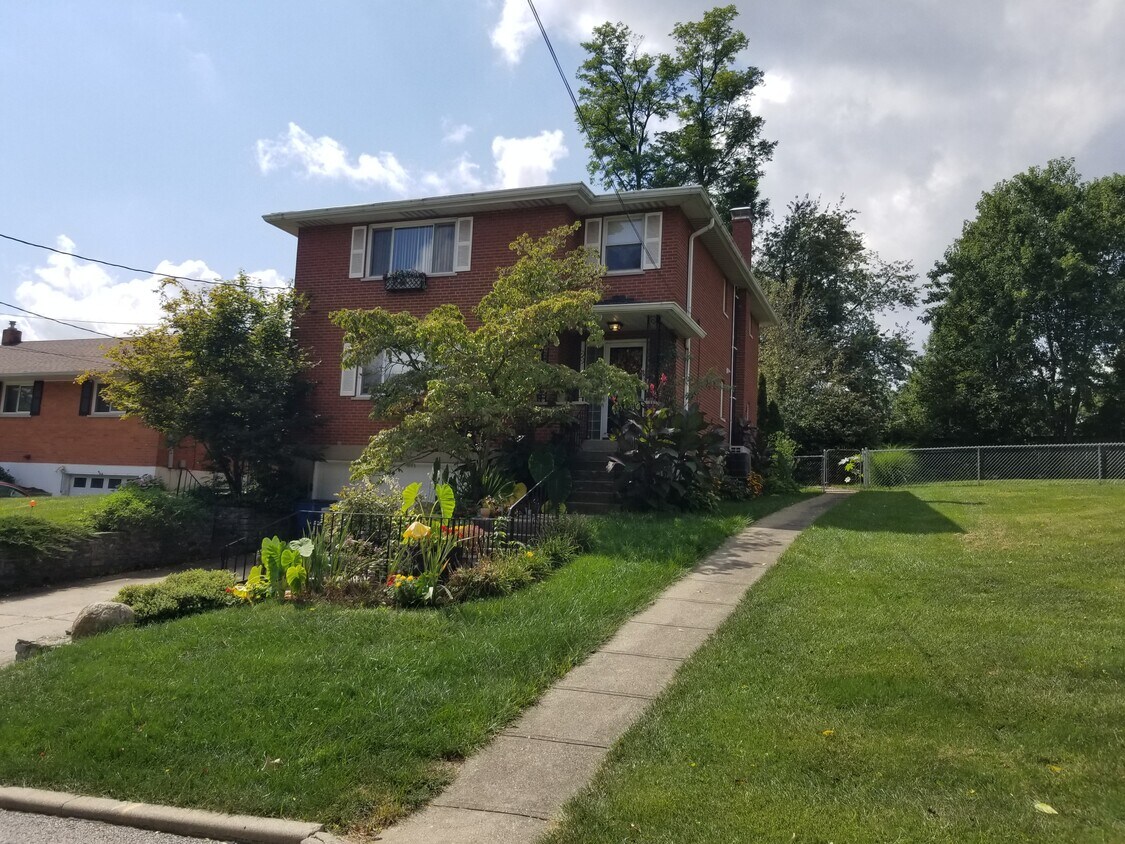 423 Center St Unit Apt. 1, Erlanger, KY 41018 Apartments in Erlanger