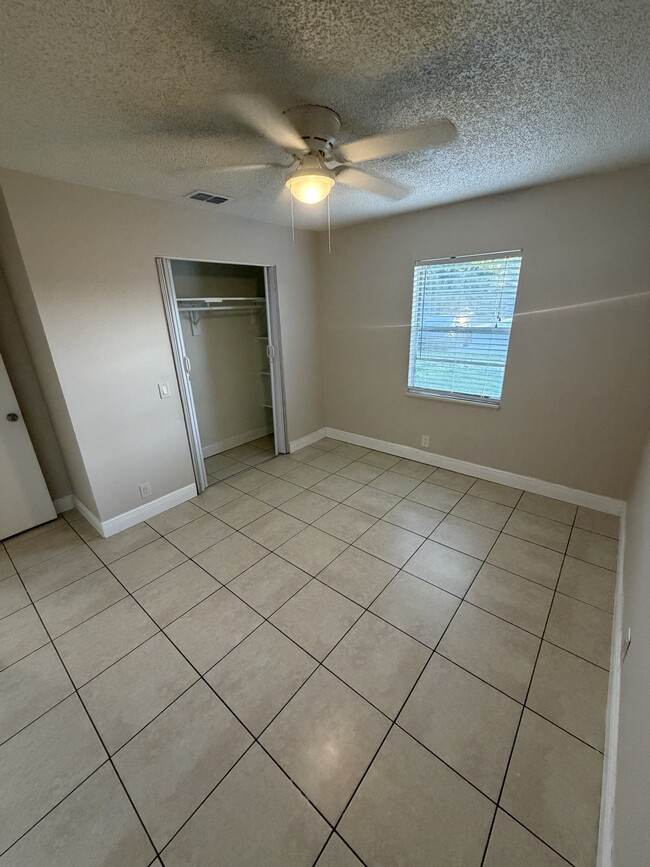 Building Photo - 5624 Struthers Ct