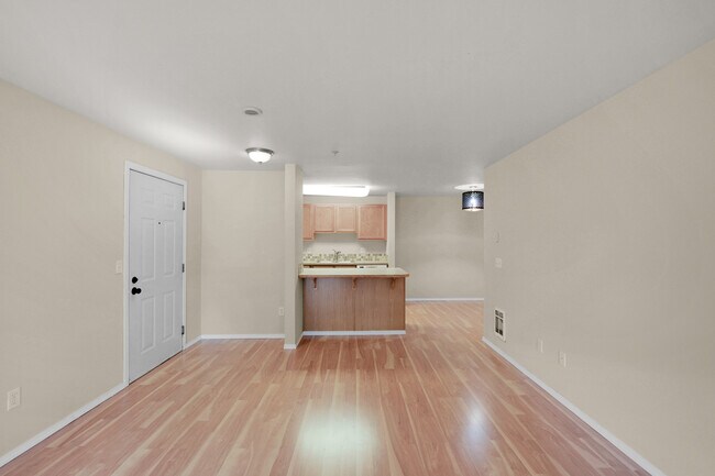 Foto del edificio - 11915 Roseberg Ave S