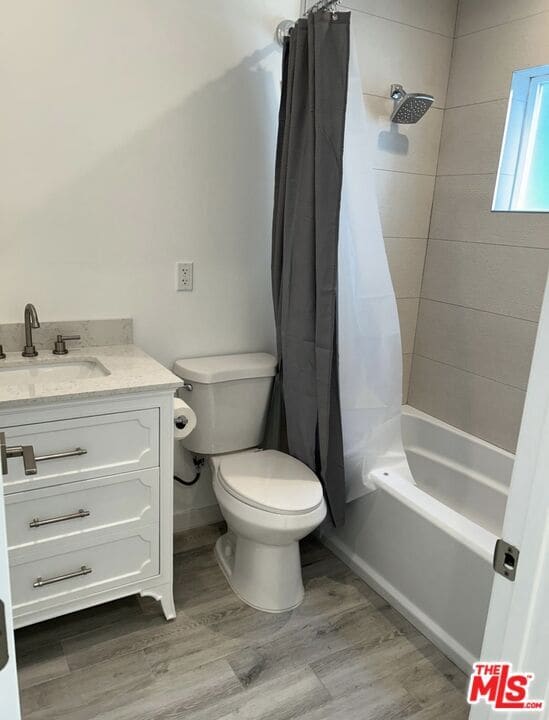 Foto del edificio - 17139 Sherman Way
