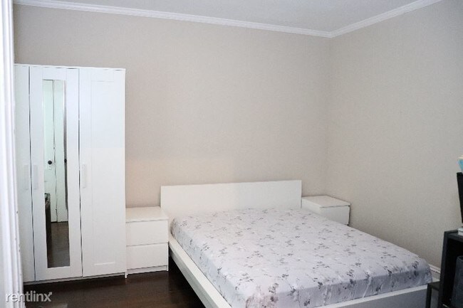 Building Photo - 2 br, 1 bath Apartment - 76 Humphrey Street