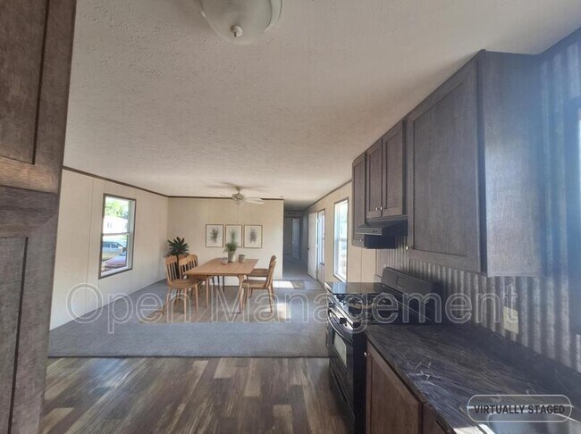 Foto del edificio - 301 Mantle Ave