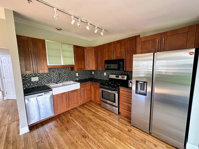 Foto del edificio - 754 Shallow Ridge Ct