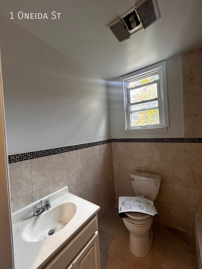 Photo - 1 Oneida St Apartment