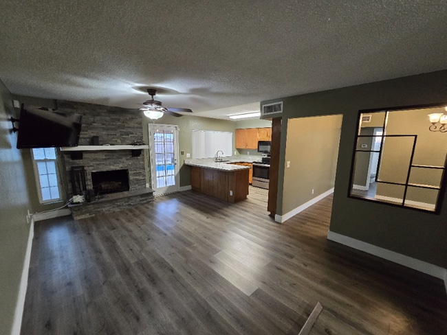 Building Photo - 3420 W Campo Bello Dr