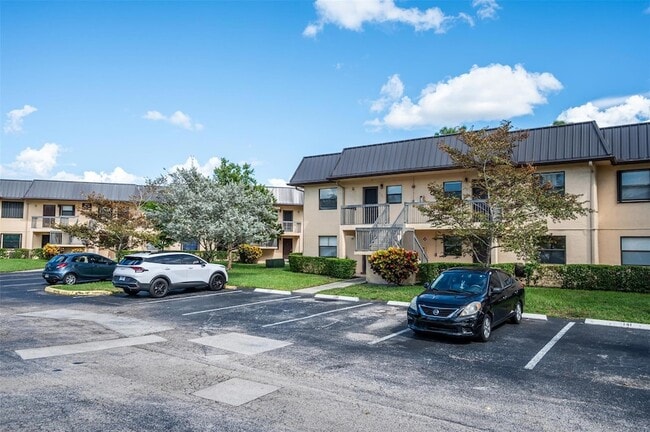 Building Photo - 141 NW 93rd Ave