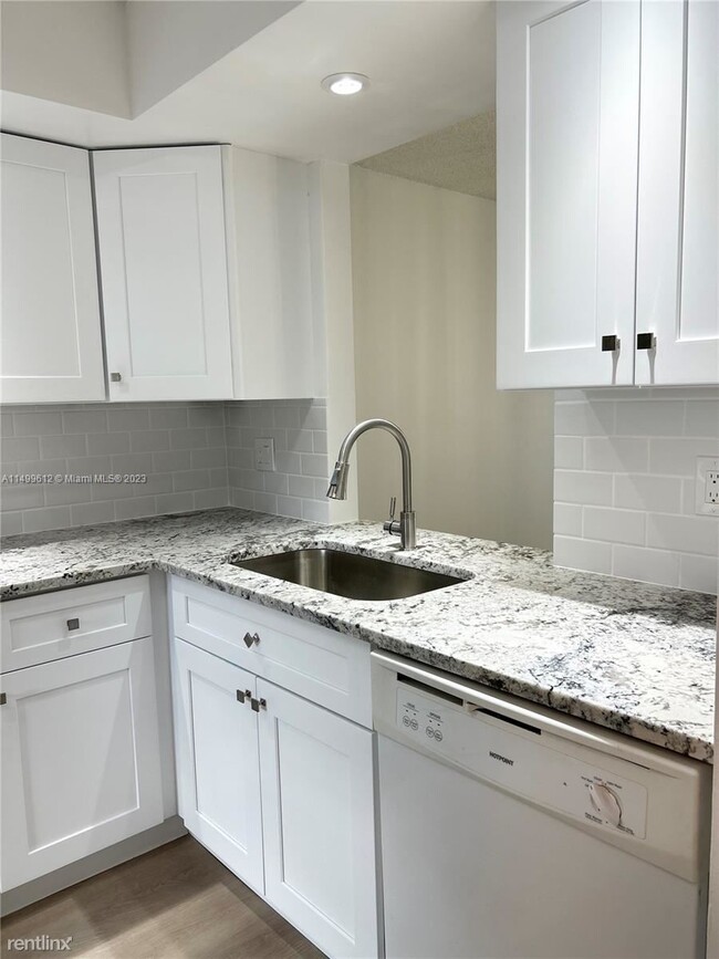 Building Photo - 2 br, 2 bath House - 3545 S Ocean Blvd Apt...