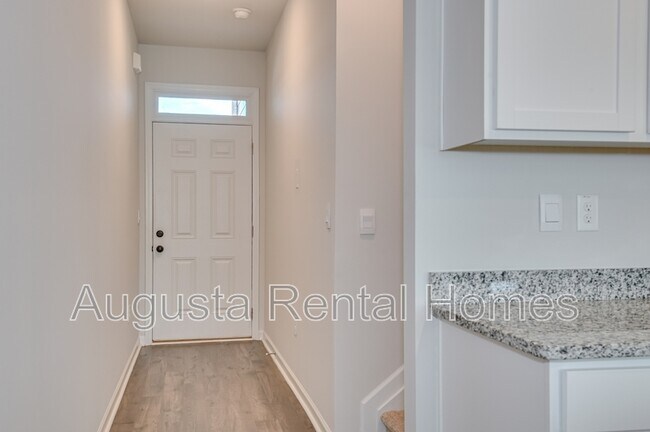 Foto del edificio - 5419 Thrasher Ln