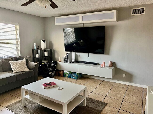 Foto del edificio - 2521 Pierce St