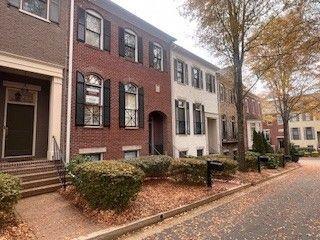 Building Photo - 144 W Ridge Way