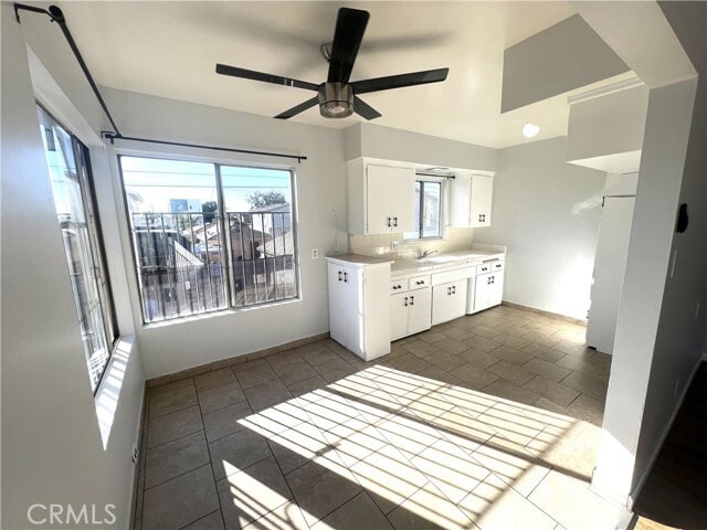 Building Photo - 620 W 82nd St