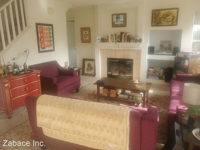 Building Photo - 3 br, 2.5 bath House - 2212 Halsey