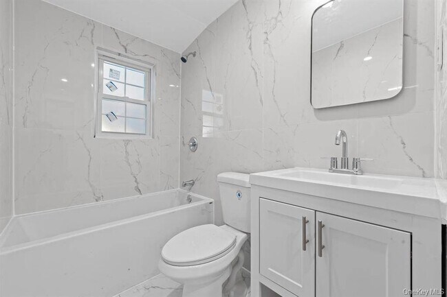 Building Photo - 2118 Quimby Ave