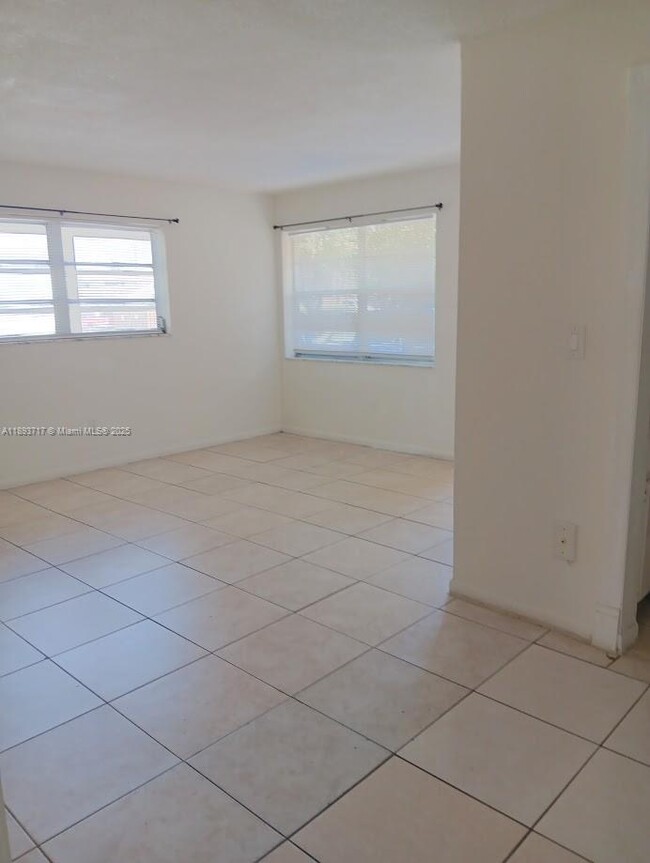 Building Photo - 1826 Cleveland St