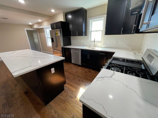 Foto del edificio - 47 Greenwood Ave