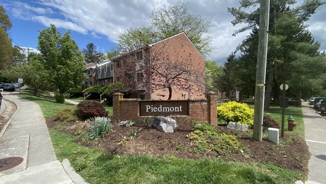 Foto del edificio - 500 Nellies Cave Rd