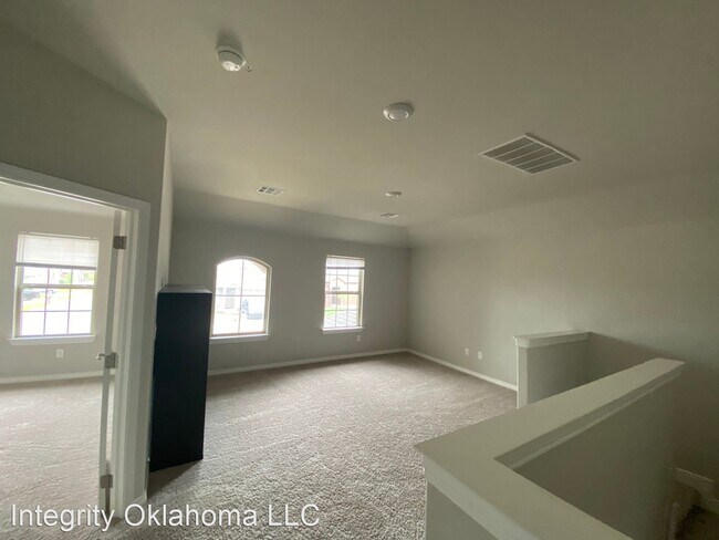 Building Photo - 3 br, 2.5 bath House - 11305 SW 33rd Terr