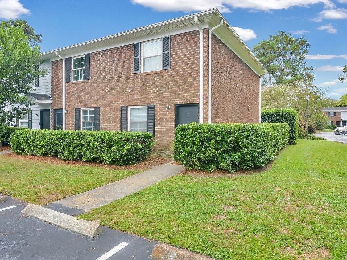 21 Rivers Point Row, Charleston, SC 29412 Townhome Rentals in