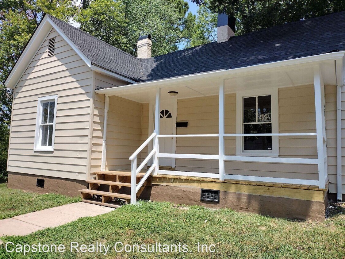 Primary Photo - 2 br, 1 bath House - 307 E. MONMOUTH STREET