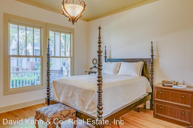 Building Photo - 3 br, 3 bath House - 7 Bungalow Court