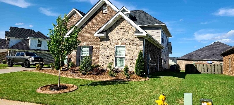 Foto del edificio - 7107 Weeping Willow Dr SE