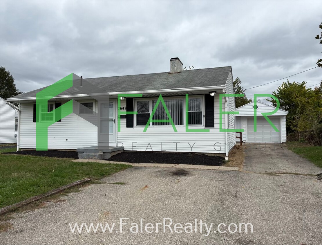 Foto principal - Kettering - 3 Bedroom, 1 Bath Home with Ga...