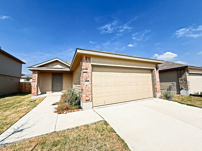 Building Photo - 5017 Pitch