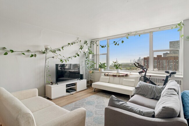 Foto del edificio - 4250 N Marine Dr