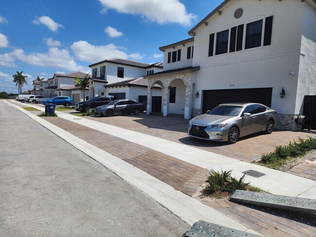 Foto del edificio - 23339 SW 133rd Ave