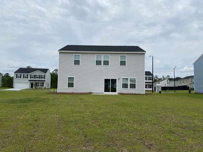 Building Photo - 105 Stillhouse Dr