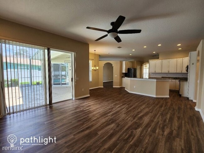 Foto del edificio - 4 br, 3 bath House - 25221 Conestoga Drive...