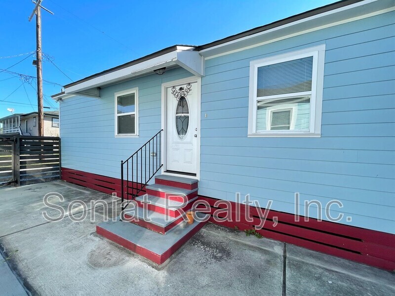 Foto principal - 4534 Urquhart St