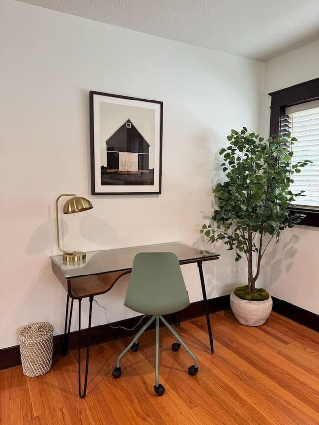 Foto del edificio - 3076 Melbourne St