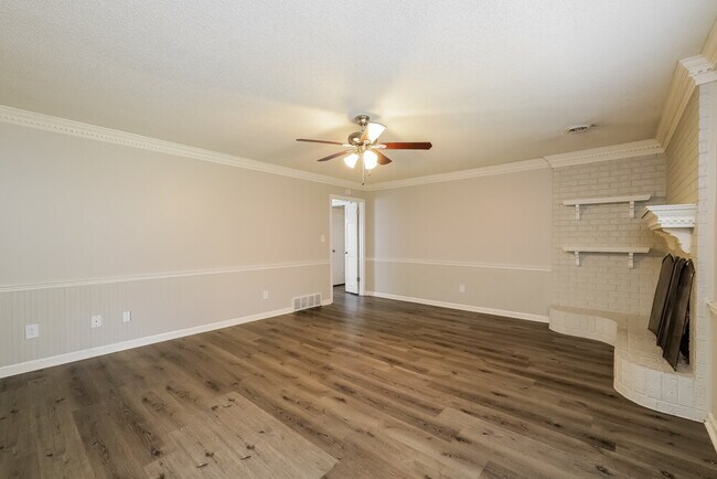 Foto del edificio - 4558 Pinegate Dr