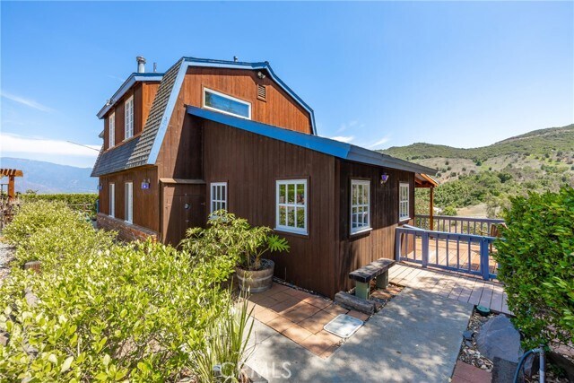 Foto del edificio - 335 Rainbow Crest Rd