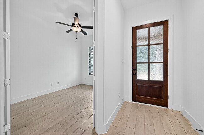 Foto del edificio - 10727 River Walk Dr