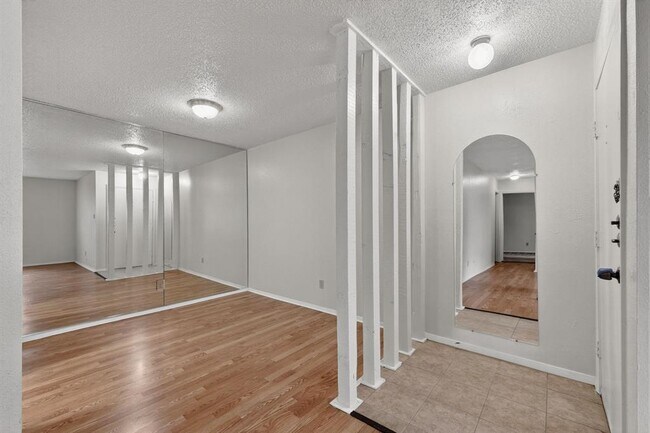 Foto del edificio - 8210 Bent Tree Rd