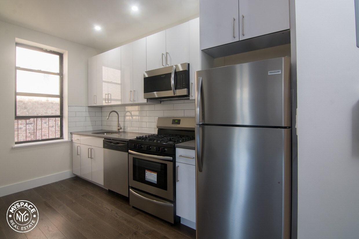 Foto principal - 633 E 16th St