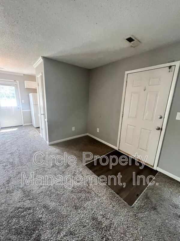 Foto principal - 125 Claybill Dr