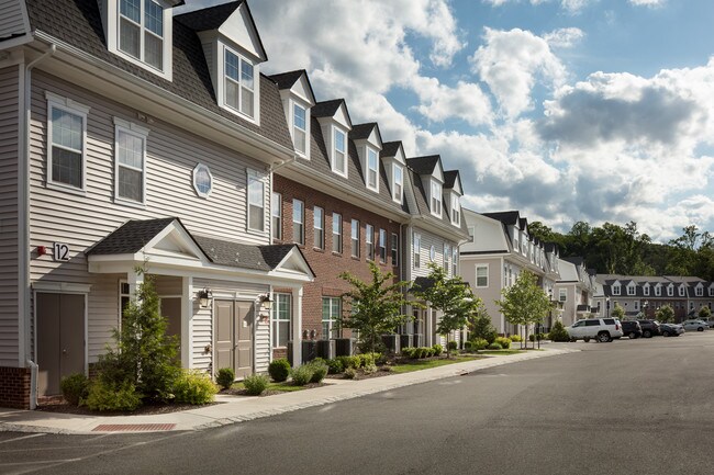 Estling Village 30 Estling Lake Rd Denville, NJ