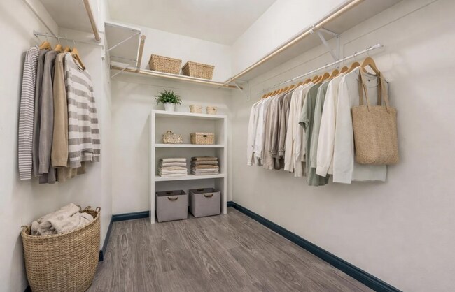 Foto del edificio - 1811 E Grand Ave