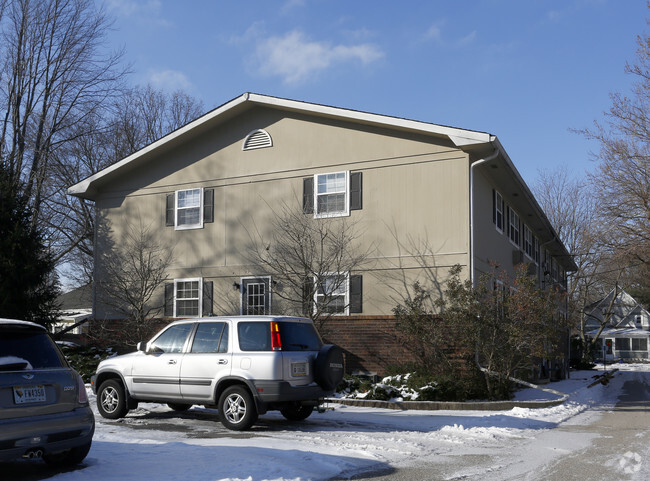 Monon Walk - Monon Walk Apartments