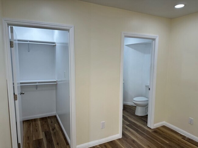 Walk-in closet/Restroom - 1717 W 64th St