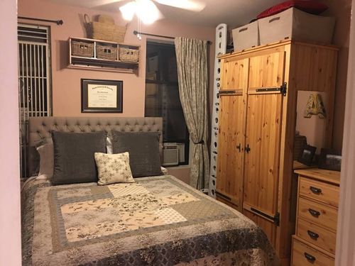 Foto principal - 231 E 89th St