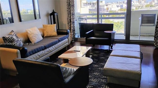 Foto del edificio - 1500 Bay Rd